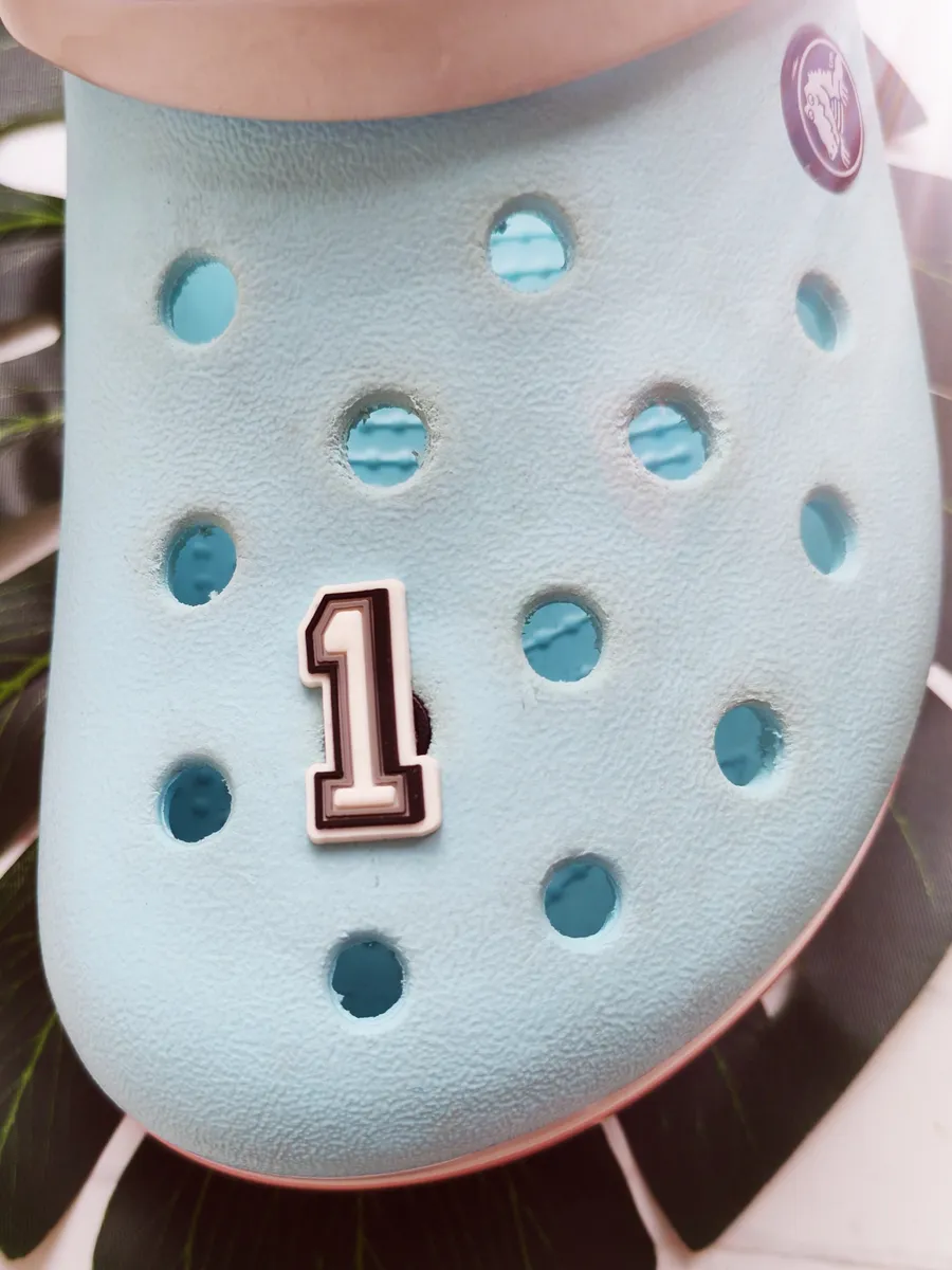 Джибитс на crocs цифра 1